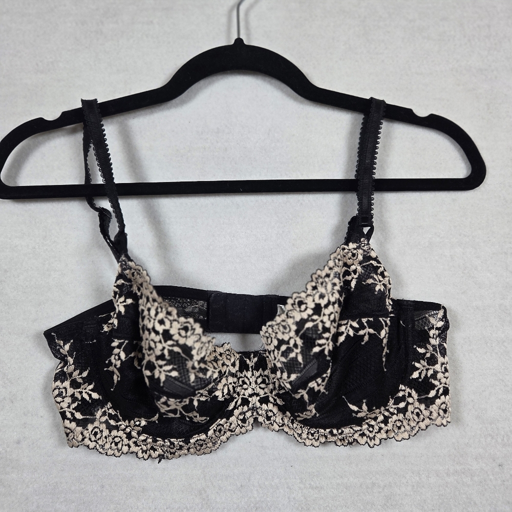Wacoal Black And White Lace 38B Bra Underwire Adjustable Straps